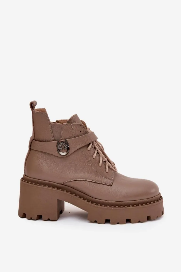 Skórzane Botki Damskie Na Klocku Z Ozdobnym Paskiem Ocieplane Zazoo 60557 Ciemnobeżowe