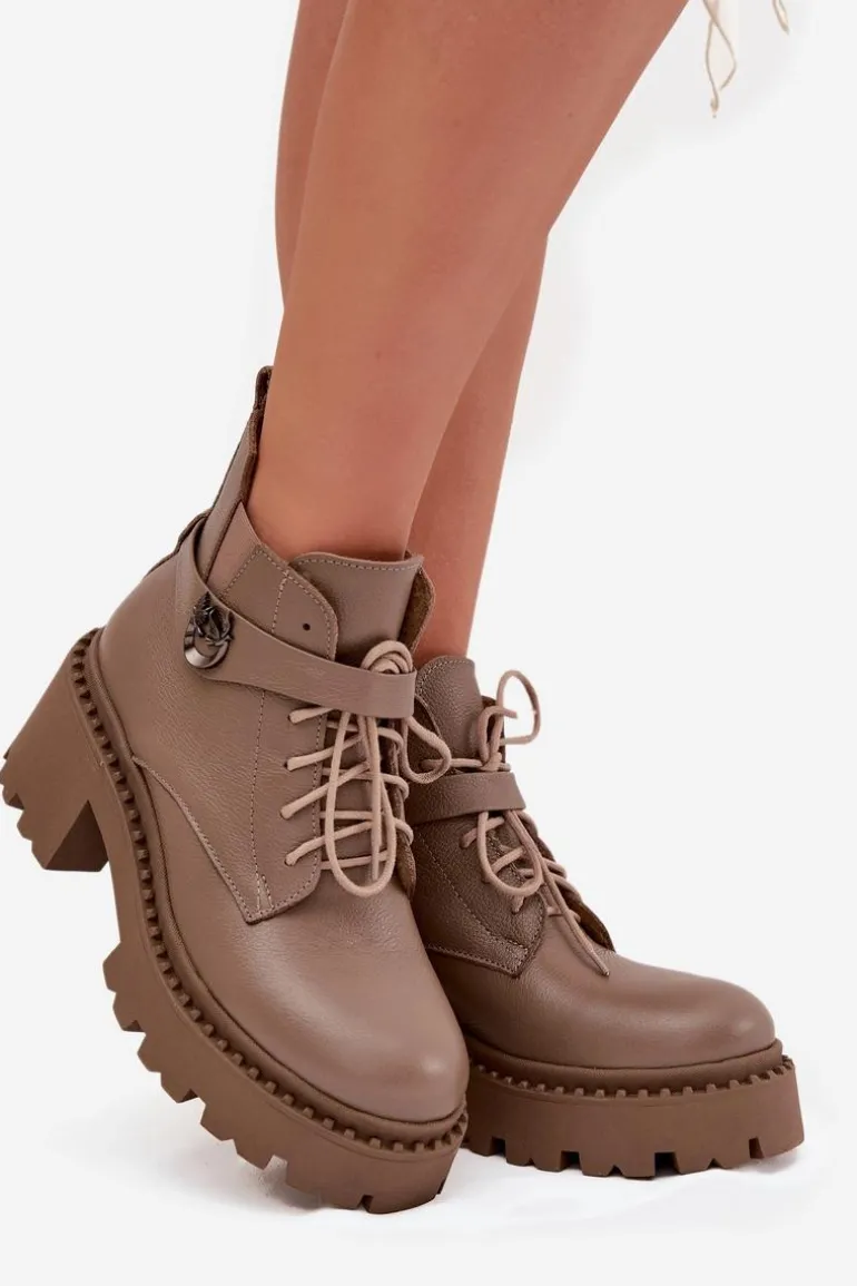 Skórzane Botki Damskie Na Klocku Z Ozdobnym Paskiem Ocieplane Zazoo 60557 Ciemnobeżowe