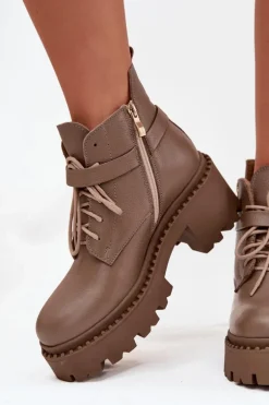 Skórzane Botki Damskie Na Klocku Z Ozdobnym Paskiem Ocieplane Zazoo 60557 Ciemnobeżowe