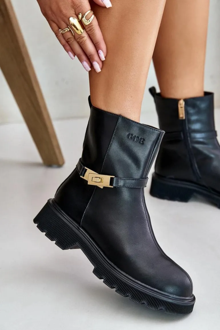 Skórzane Botki Damskie Z Paskiem Ocieplane GOE OO2N4150 Czarne