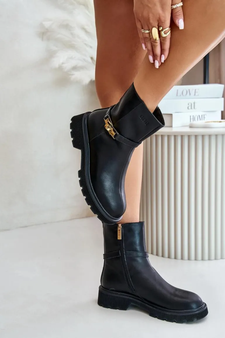 Skórzane Botki Damskie Z Paskiem Ocieplane GOE OO2N4150 Czarne