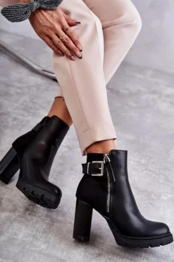 Skórzane Botki Na Obcasie Z Ozdobnym Zamkiem Czarne Rosita