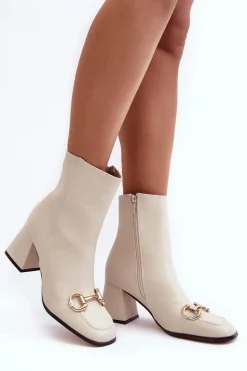 Skórzane Botki Na Obcasie Z Ozdobą Beżowe Pamelinta