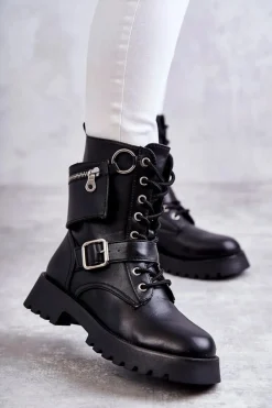 Skórzane Botki Na Płaskim Obcasie Czarne Marlis