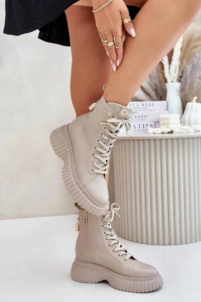 Skórzane Botki Na Platformie Na Zamek Z Ozdobną Kłódką CheBello 4517 Beżowe