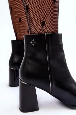 Skórzane Botki Na Słupku Czarne Popilla
