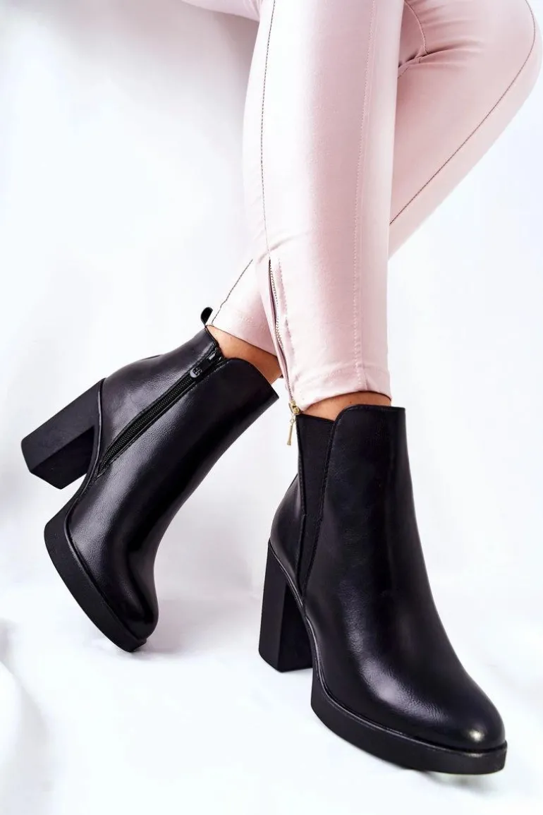 Skórzane Botki Na Słupku Czarne Linari