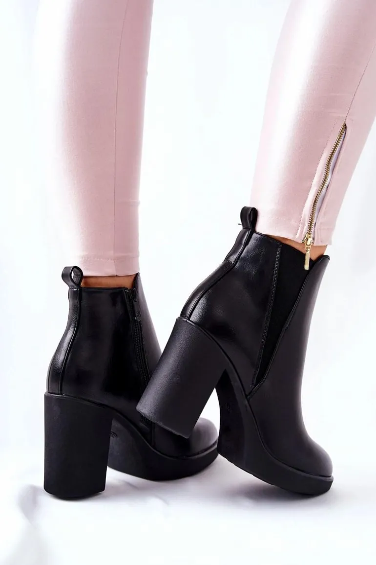 Skórzane Botki Na Słupku Czarne Linari