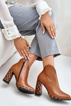 Skórzane Botki Na Słupku Laura Messi 2836 Brązowe