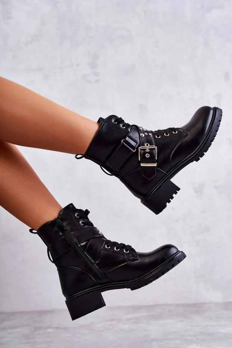 Skórzane Botki Z Paskiem I Ćwiekami Czarne Lanelly