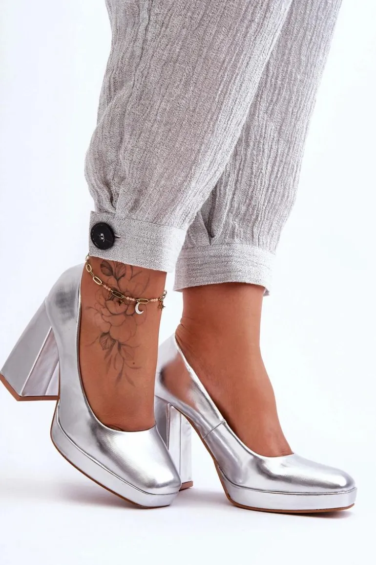 Skórzane Czółenka Na Masywnym Obcasie Srebrne Rosalia