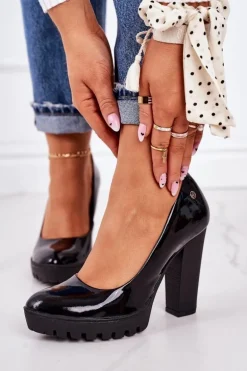 Skórzane Czółenka Na Słupku Maciejka 02629-05 Lakierowane Czarne