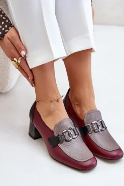 Skórzane Czółenka Na Słupku Ze Złotą Ozdobą Laura Messi 2861 Bordowe