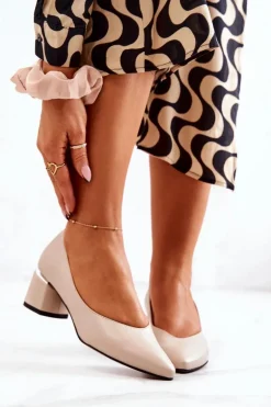 Skórzane Czółenka Nosek W Szpic Beżowe Marilyn