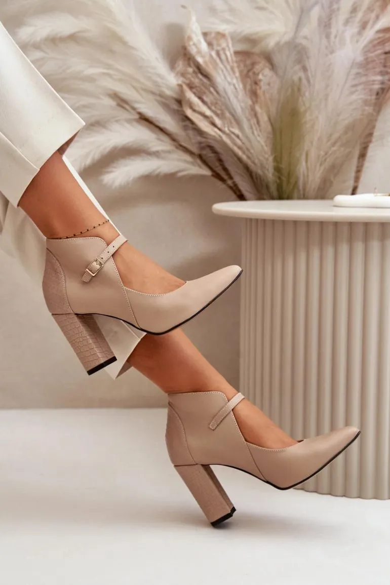 Skórzane Czółenka Z Noskami W Szpic Na Słupku Beżowe Laura Messi 2832