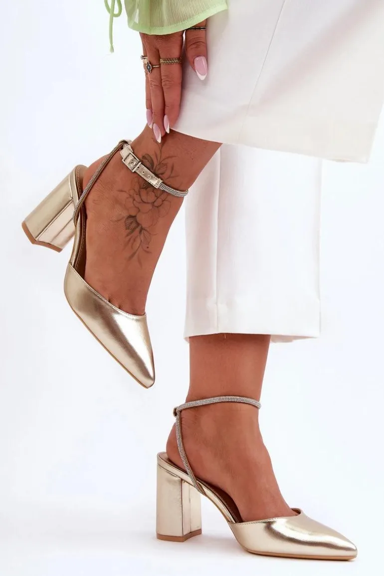 Skórzane Czółenka Z Ozdobnym Paseczkiem Złote Lirosa