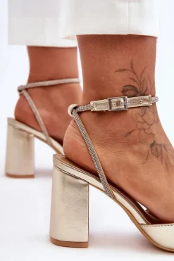 Skórzane Czółenka Z Ozdobnym Paseczkiem Złote Lirosa