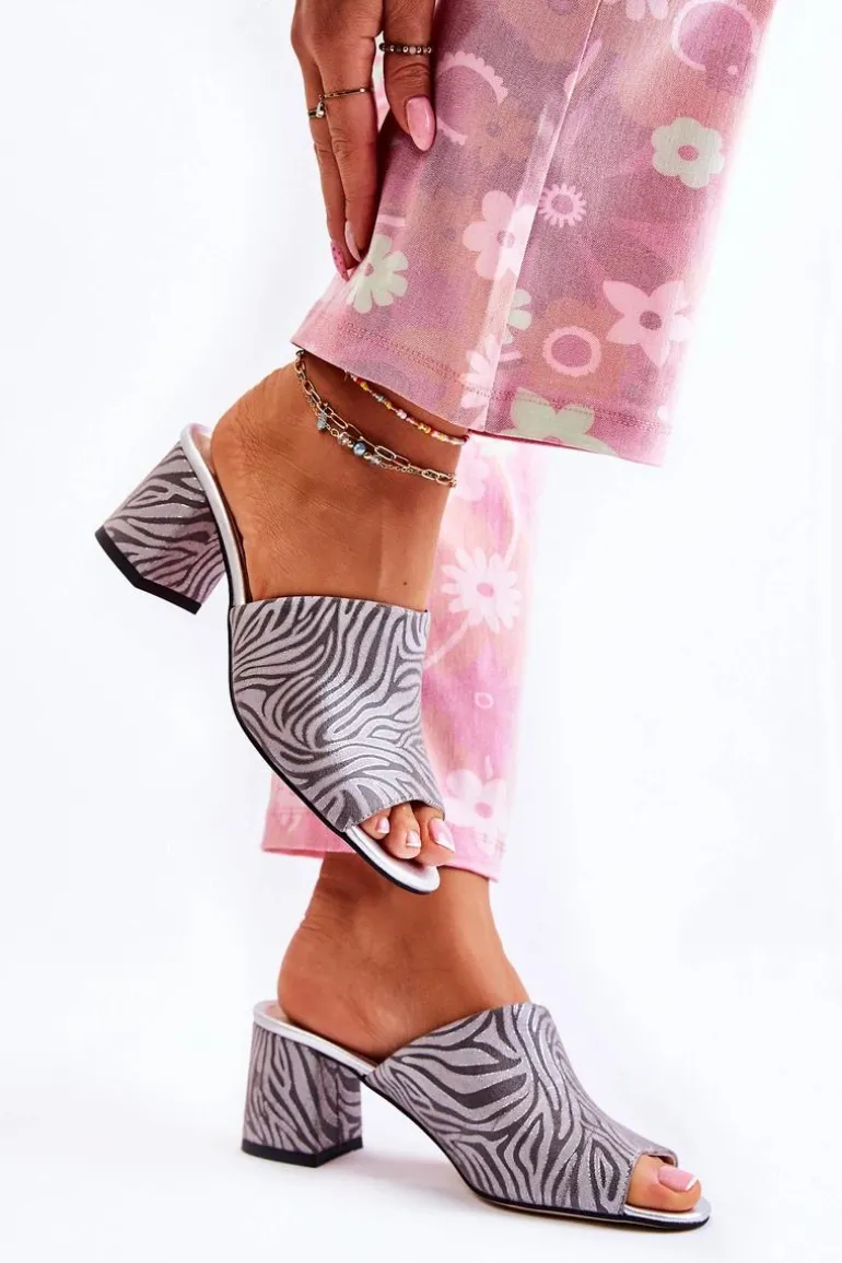 Skórzane Damskie Klapki Na Obcasie Zebra Szare Nessita