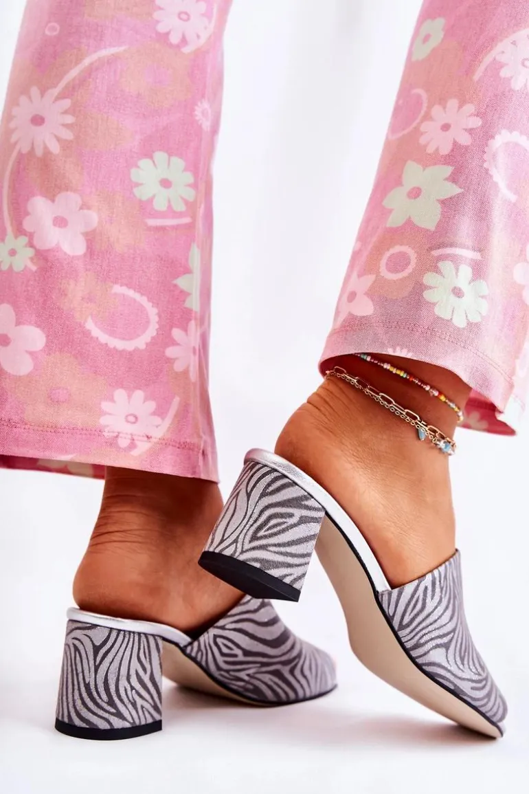 Skórzane Damskie Klapki Na Obcasie Zebra Szare Nessita