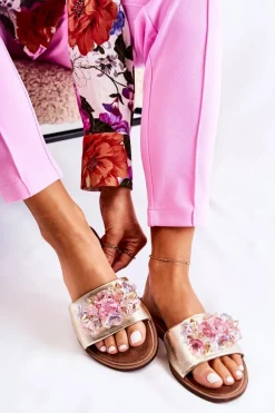 Skórzane Damskie Klapki Z Ozdobą Nicole 2726 Złote