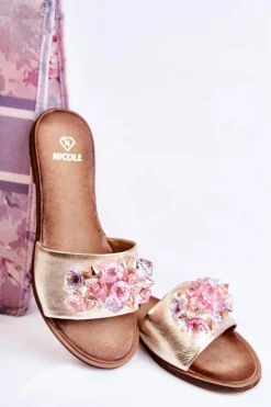 Skórzane Damskie Klapki Z Ozdobą Nicole 2726 Złote