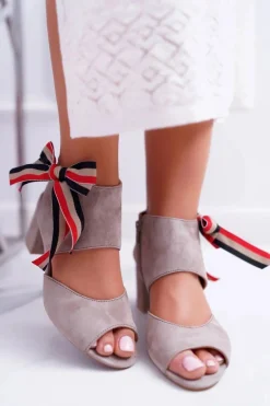 Skórzane Damskie Sandały Maciejka Na Słupku Beż 04038-04