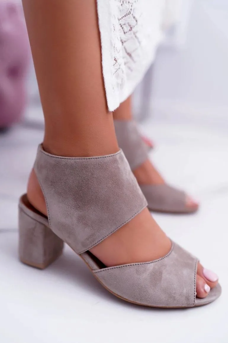 Skórzane Damskie Sandały Maciejka Na Słupku Beż 04038-04