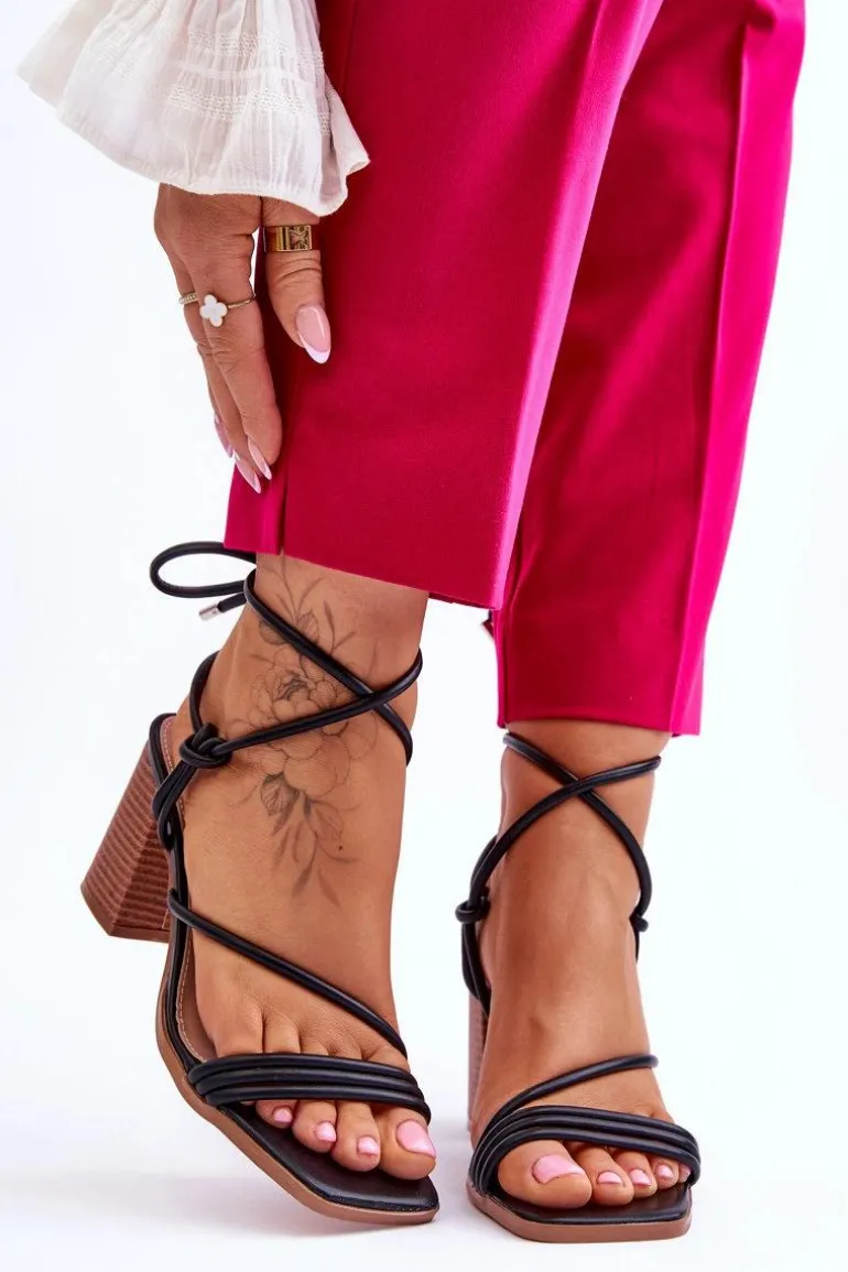 Skórzane Damskie Sandały Na Słupku Czarne Seyna