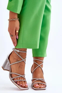 Skórzane Damskie Sandały Z Cyrkoniami Na Obcasie Srebrne Liviano