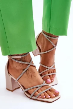 Skórzane Damskie Sandały Z Cyrkoniami Na Obcasie Beżowe Liviano