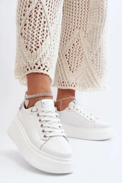 Skórzane Damskie Sneakersy Z Bransoletą CheBello 4406 Białe