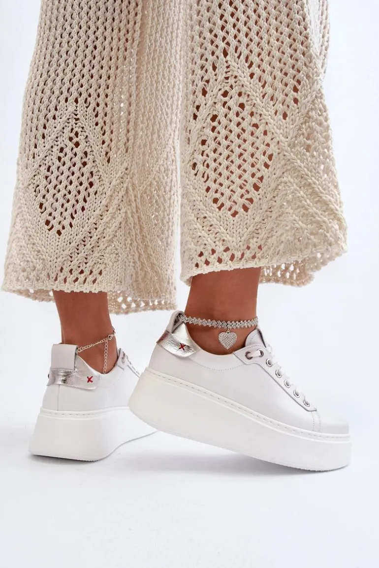 Skórzane Damskie Sneakersy Z Bransoletą CheBello 4406 Białe