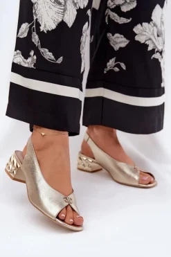 Skórzane Eleganckie Sandały Damskie CheBello 4724 Złote