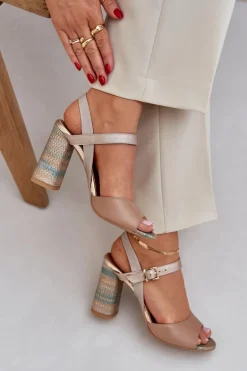 Skórzane Eleganckie Sandały Na Słupku Laura Messi 2136 Ciemnobeżowe