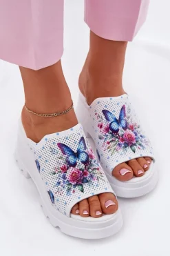 Skórzane Klapki Damskie Na Koturnie Artiker 56C0428 Białe