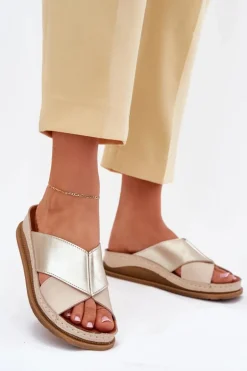 Skórzane Klapki Damskie Na Platformie Maciejka L4986-37 Beżowo-Złote