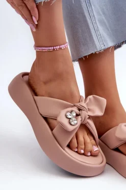 Skórzane Klapki Damskie Na Platformie Różowe GOE NN2N4109