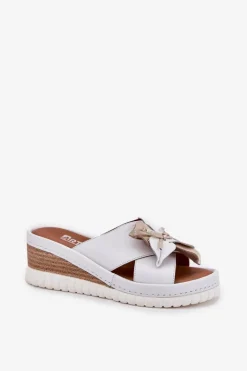 Skórzane Klapki Damskie Na Koturnie Z Ozdobnym Kwiatem Artiker 52C0537 Białe