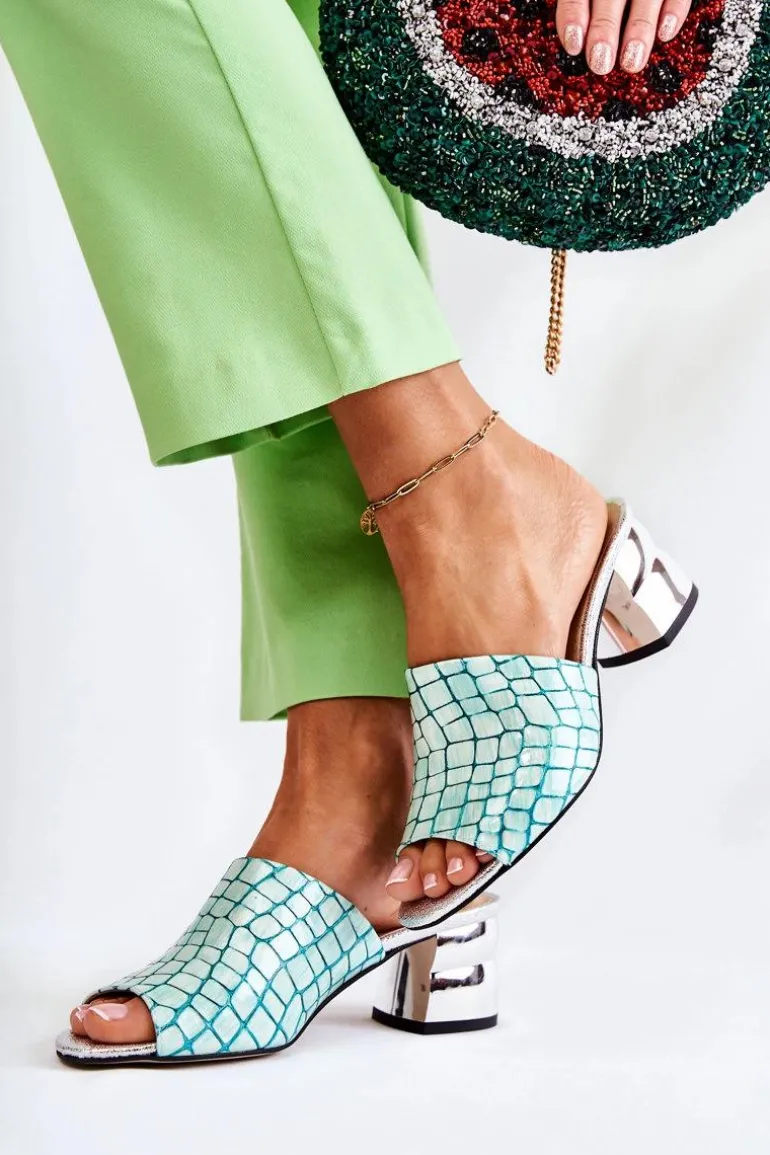 Skórzane Klapki Damskie Wzór Krokodyl Na Obcasie Jasnozielone Perry