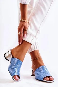 Skórzane Klapki Damskie Wzór Krokodyl Na Obcasie Niebieskie Perry