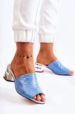 Skórzane Klapki Damskie Wzór Krokodyl Na Obcasie Niebieskie Perry