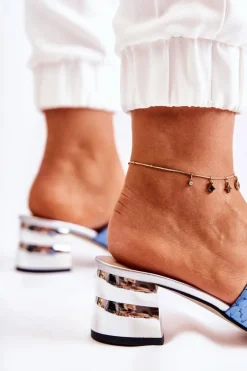 Skórzane Klapki Damskie Wzór Krokodyl Na Obcasie Niebieskie Perry