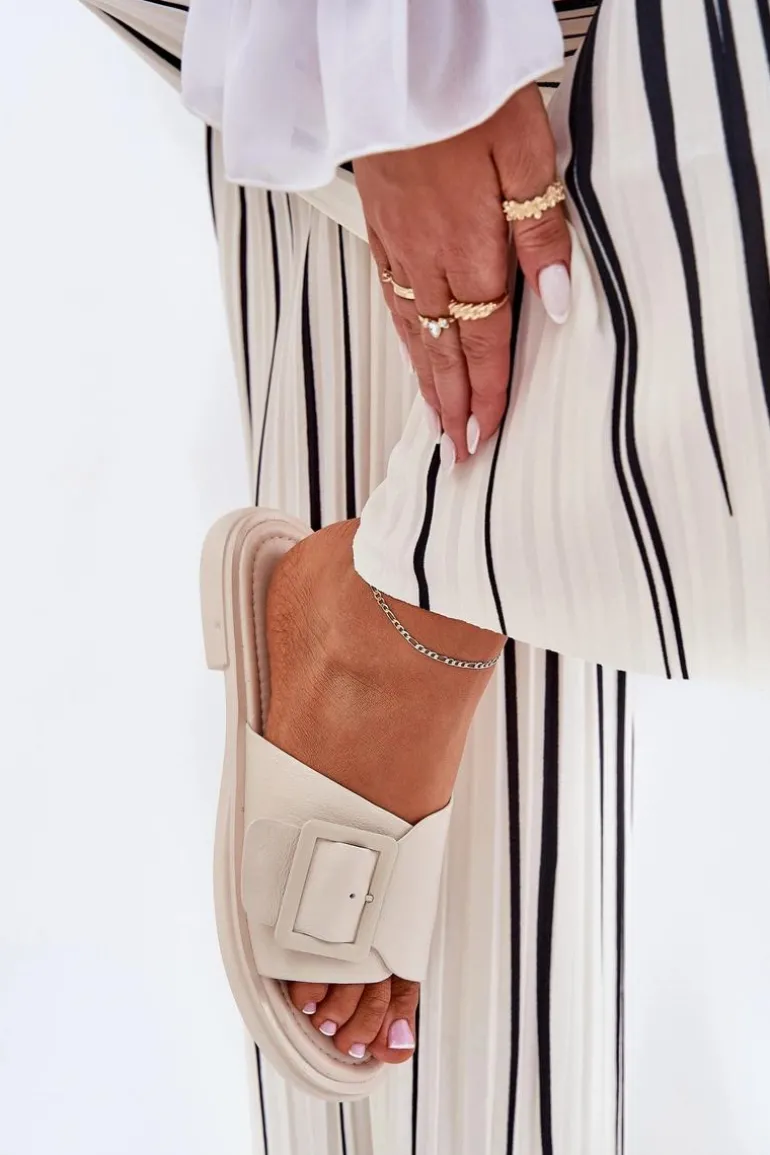 Skórzane Klapki Damskie Z Klamrą D&A SJ2302-01 Beżowe