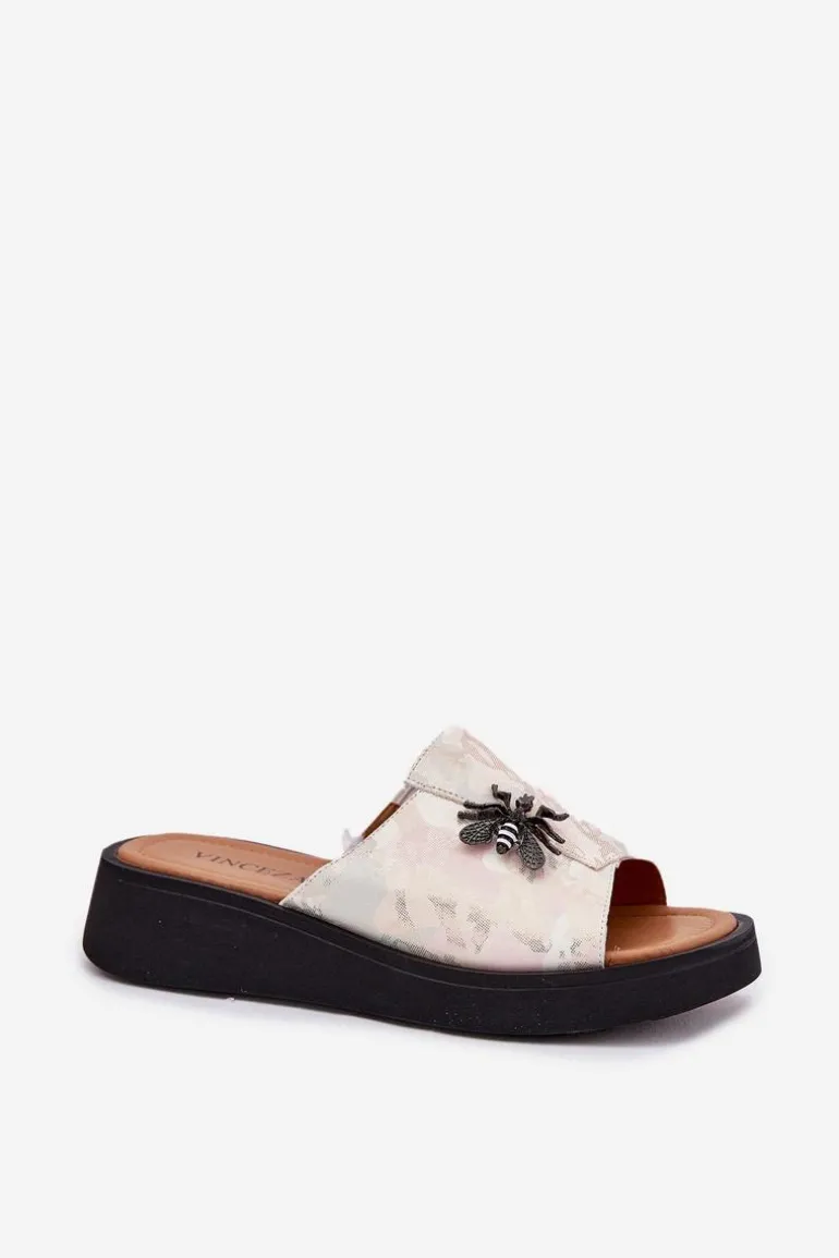 Skórzane Klapki Damskie Z Broszką Vinceza 66752 Beżowe