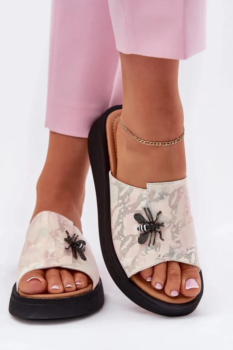 Skórzane Klapki Damskie Z Broszką Vinceza 66752 Beżowe