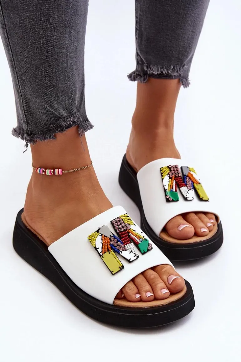 Skórzane Klapki Damskie Z Ozdobą Białe Asames