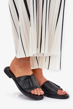 Skórzane Klapki Damskie Z Klamrą D&A SJ2302-01 Czarne