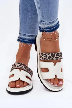 Skórzane Klapki Damskie Z Rzepem Panterka Vinceza 66769 Jasnobeżowe