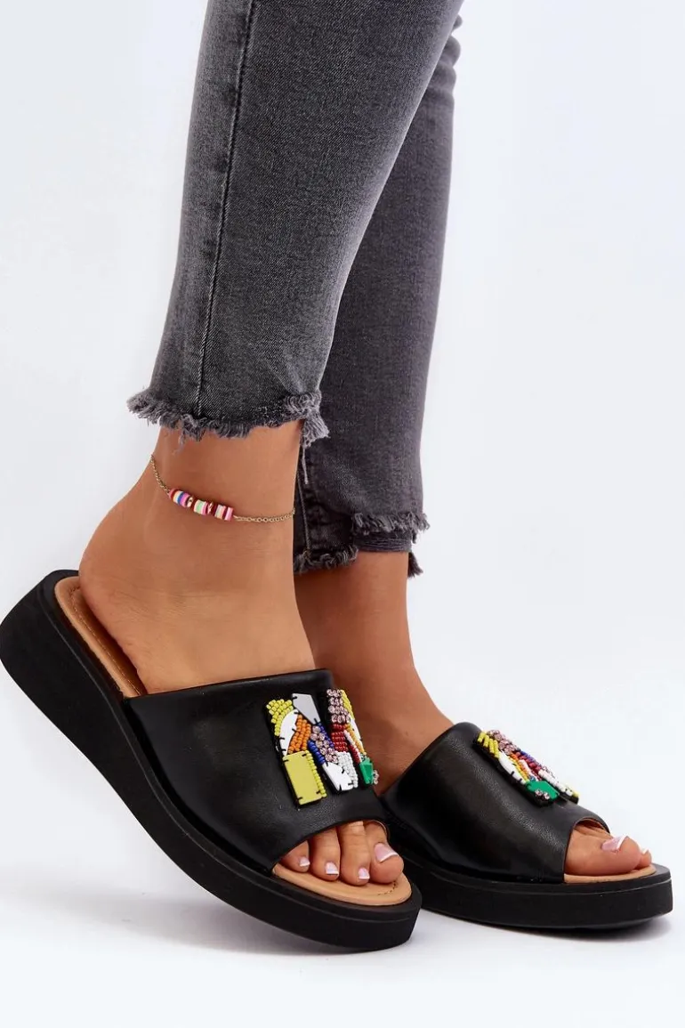 Skórzane Klapki Damskie Z Ozdobą Czarne Asames