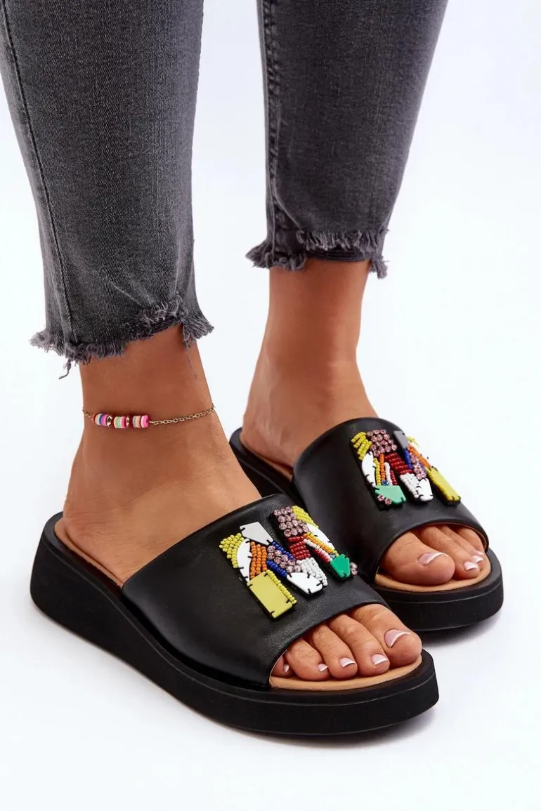 Skórzane Klapki Damskie Z Ozdobą Czarne Asames